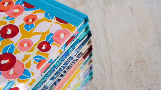 Carnet de notes format moyen personnalisable, couverture au choix en papier japonais et dos en toile unie