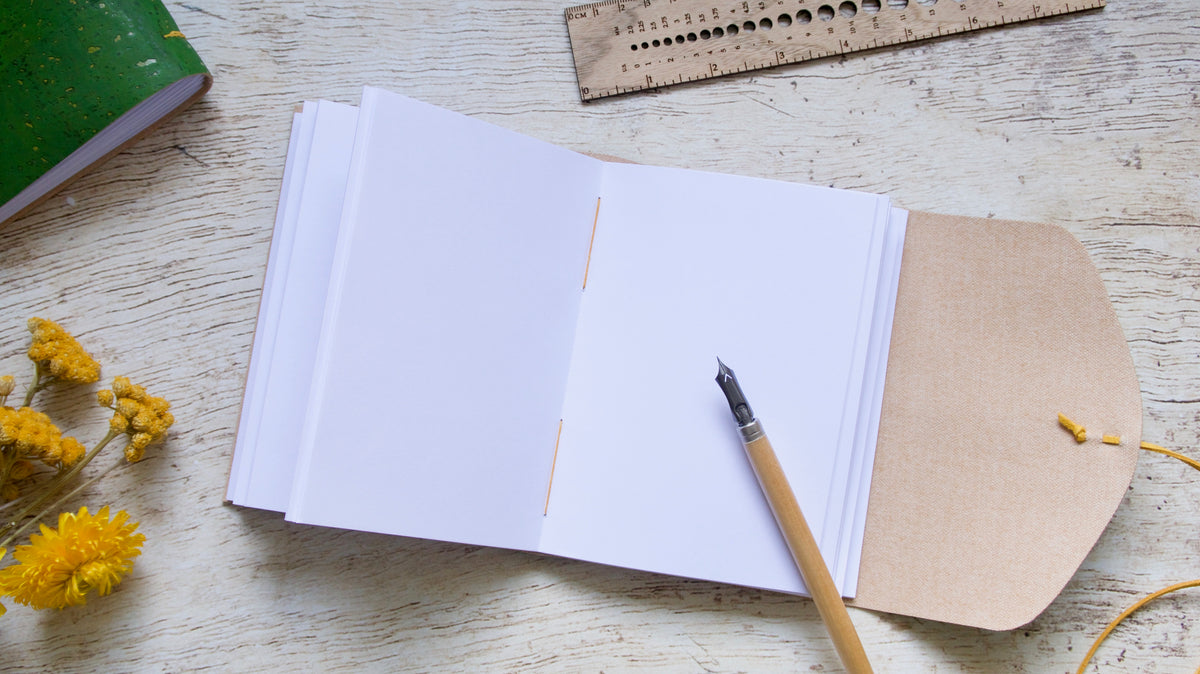 Carnet d'écriture B6 personnalisable couverture liège fait main